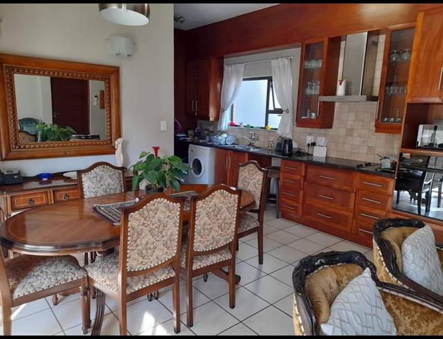 2 BEDROOM TOWNHOUSE FOR SALE IN RETIRE AT MIDSTREAM